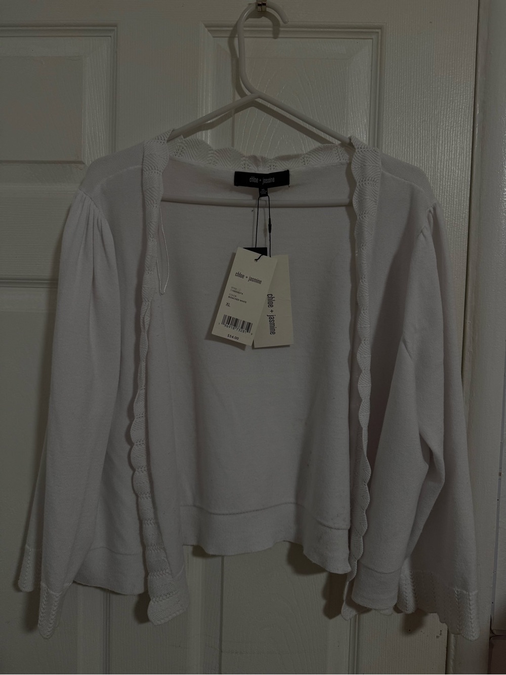 chloe + jasmin White Scallop-Trim Open Cardigan